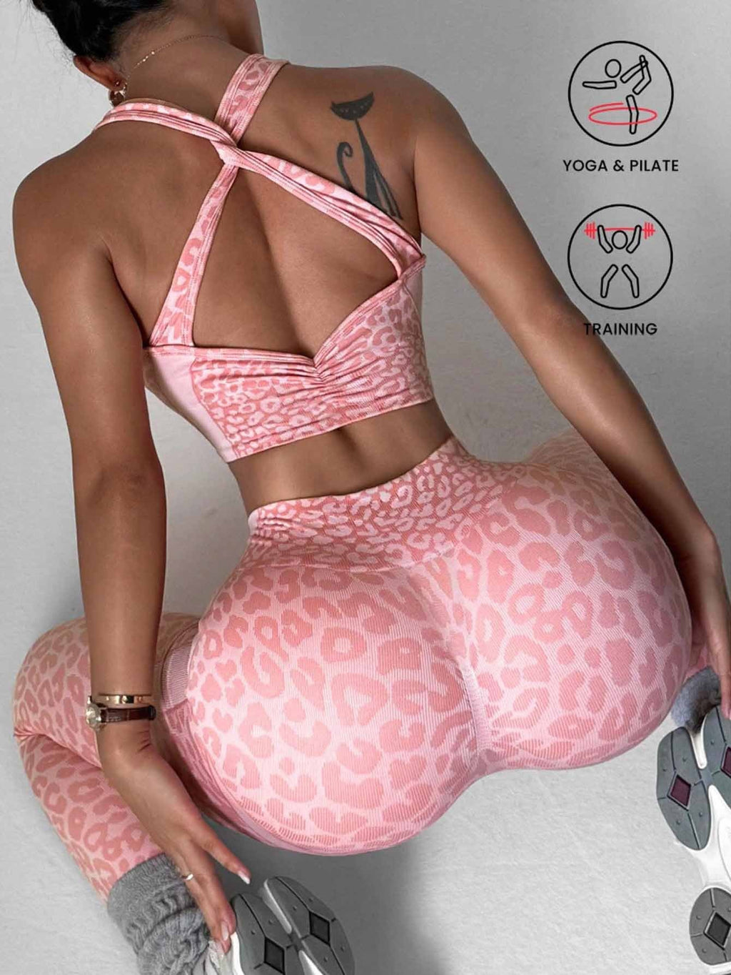 Leopard-Print Seamless Yoga Bra And Peach-Butt Leggings Set