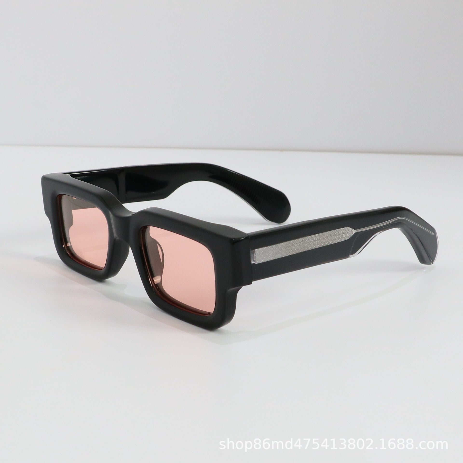 Mens And Womens Fashionable Sunglasses