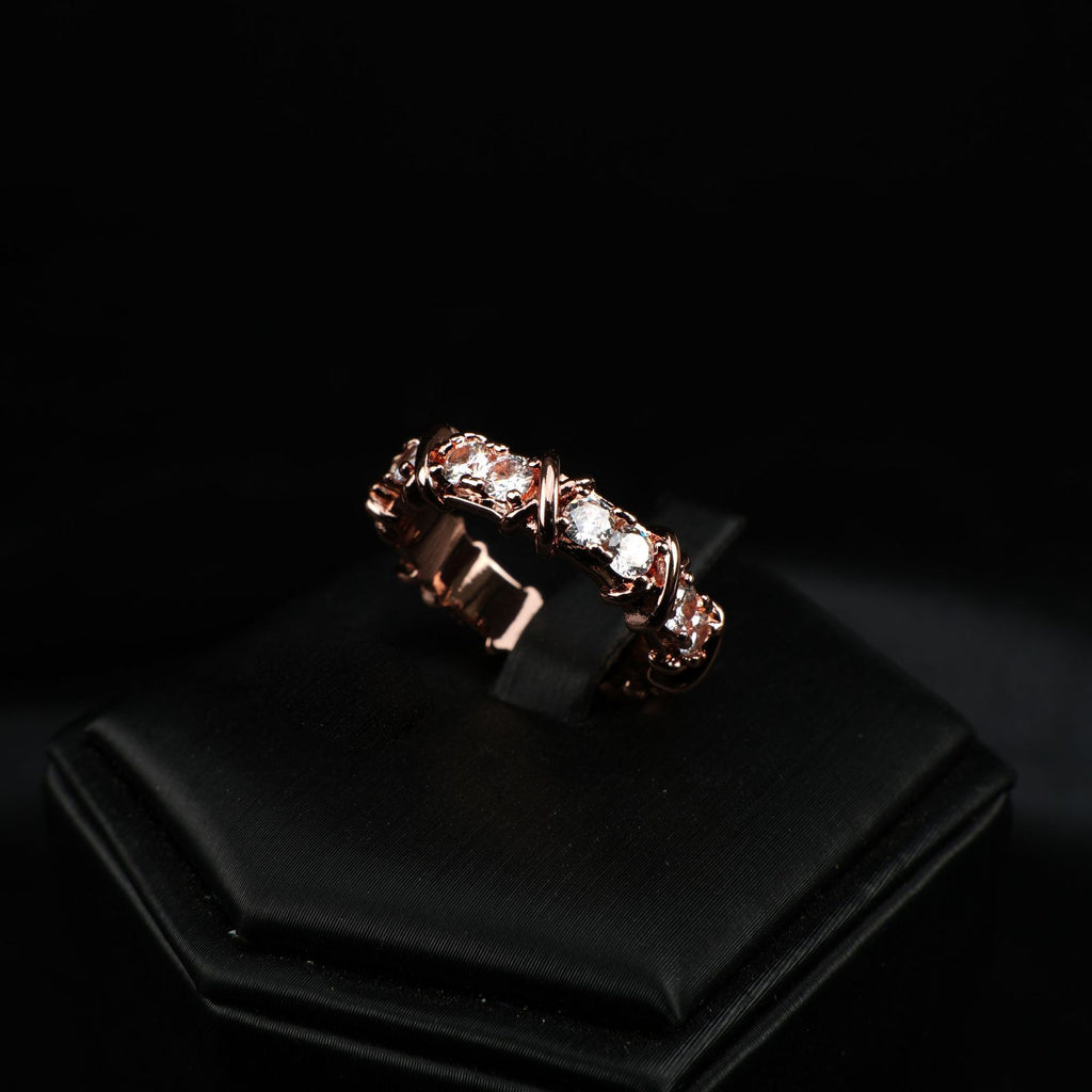 High Carbon Zircon Cross Row Ring For Women, Live Stream Bestseller Band, Real Gold Plated Copper Light Luxury Daily Versatile Jewelry