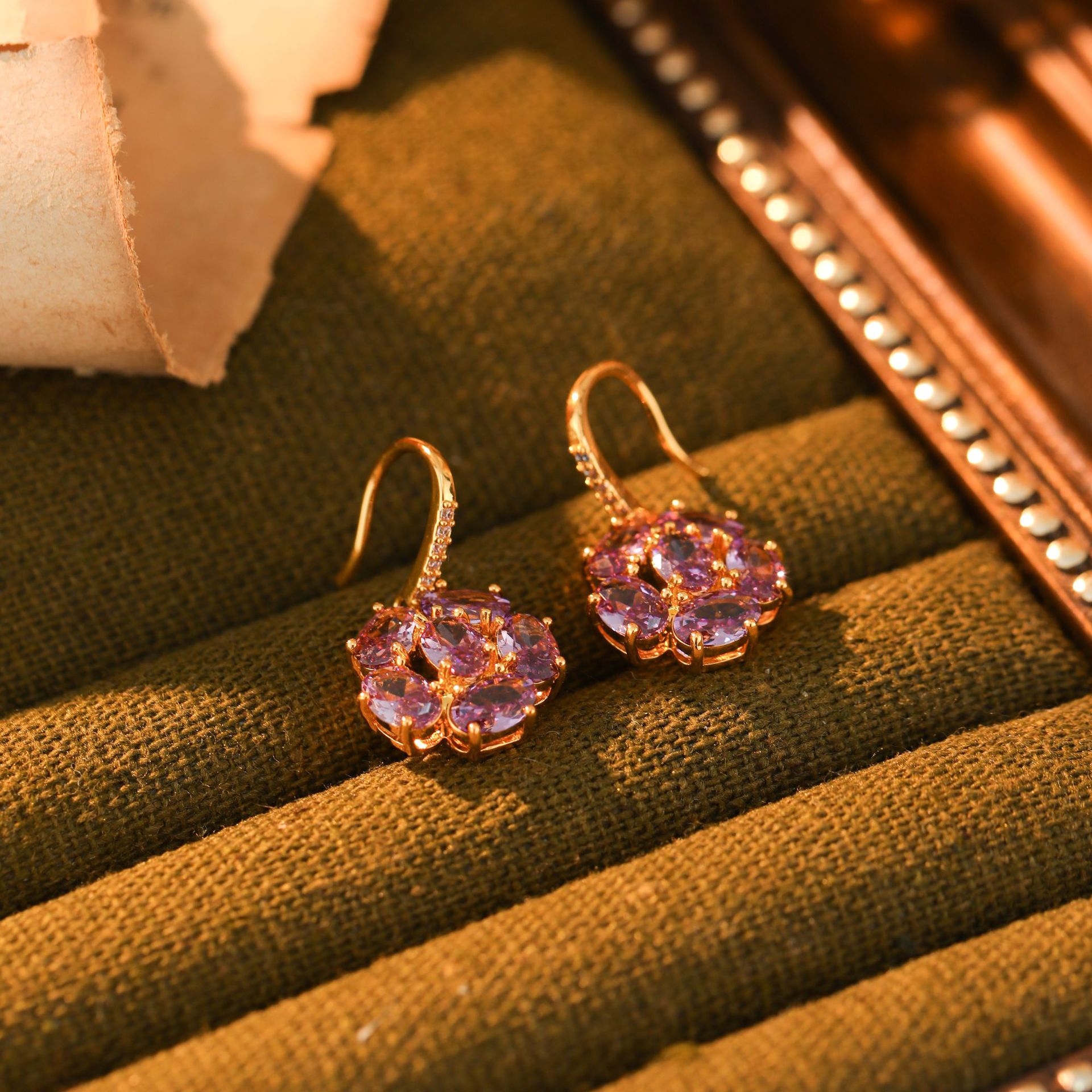 Eastward-bound High-end Niche-design Ear Hooksearrings
