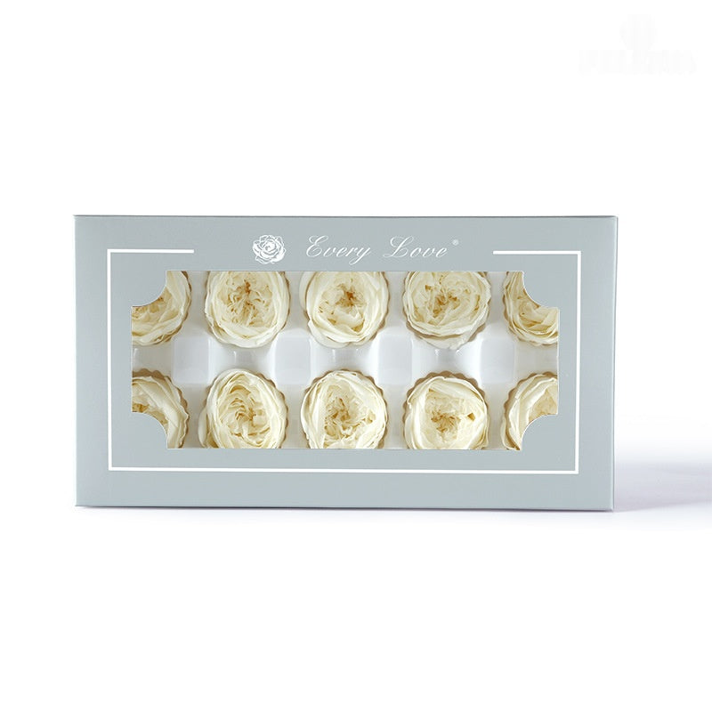 The Preserved Rose Bouquet Has Been Sealed With Resin