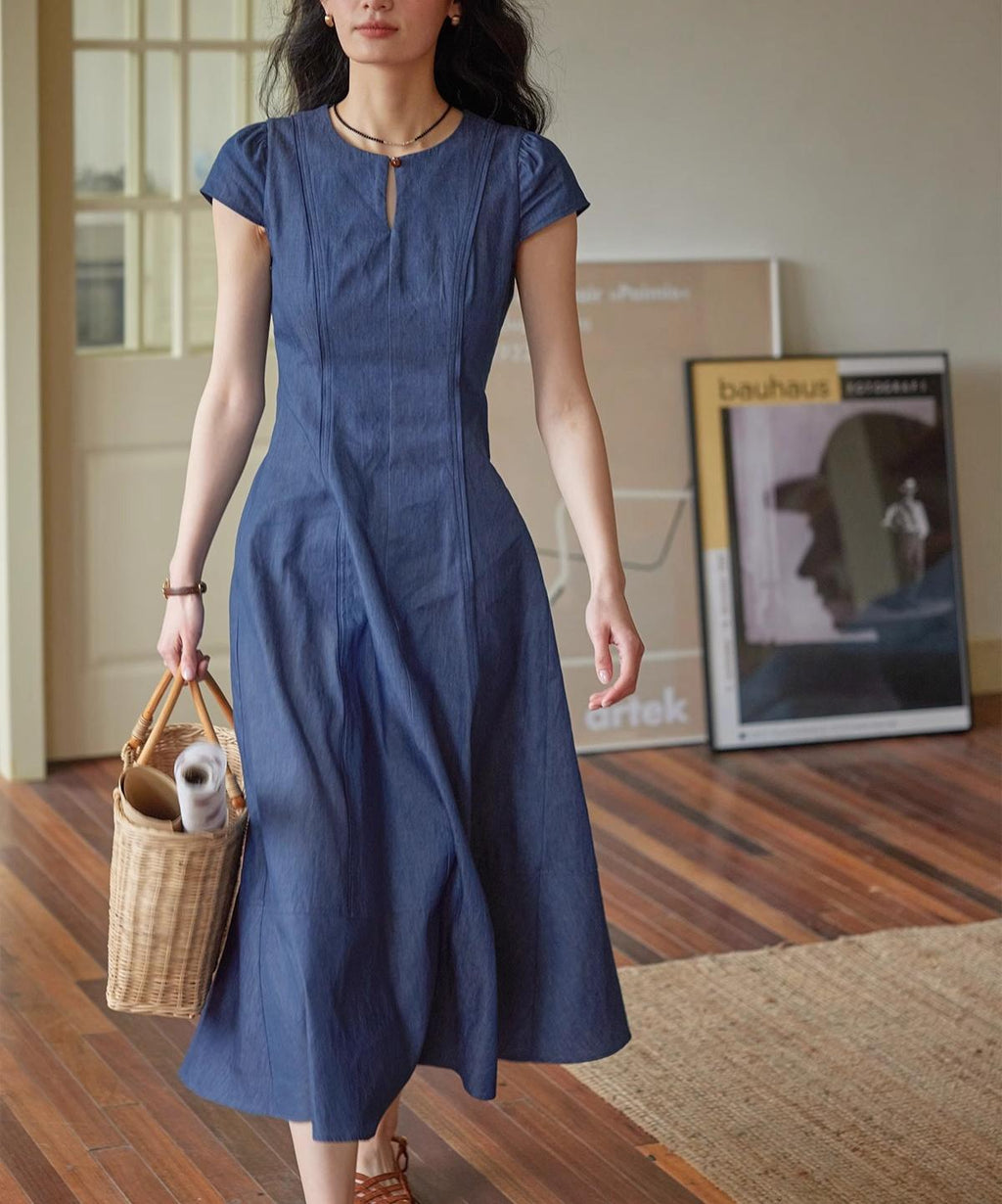 French-style One-button Round-neck Waist-cinched Dress