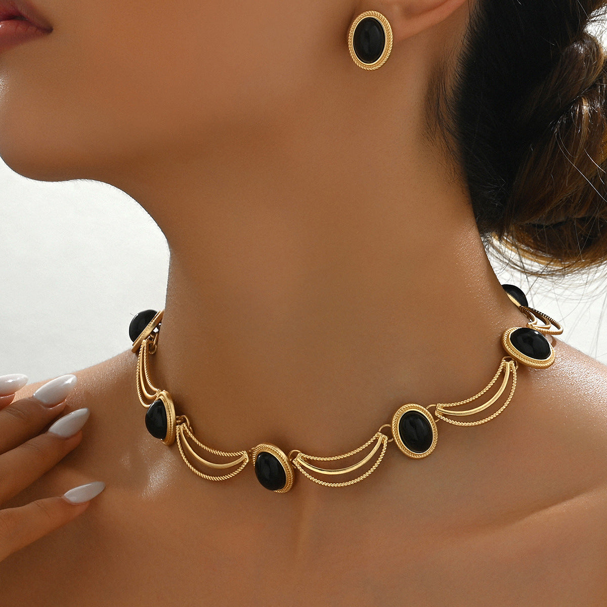 Cross-border European American Vintage Court Style Women Jewelry Set, Retro Inlaid Cubic Zirconia Long Clavicle Necklace & Matching Earrings, Premium Texture Versatile Neck Ear Accessories