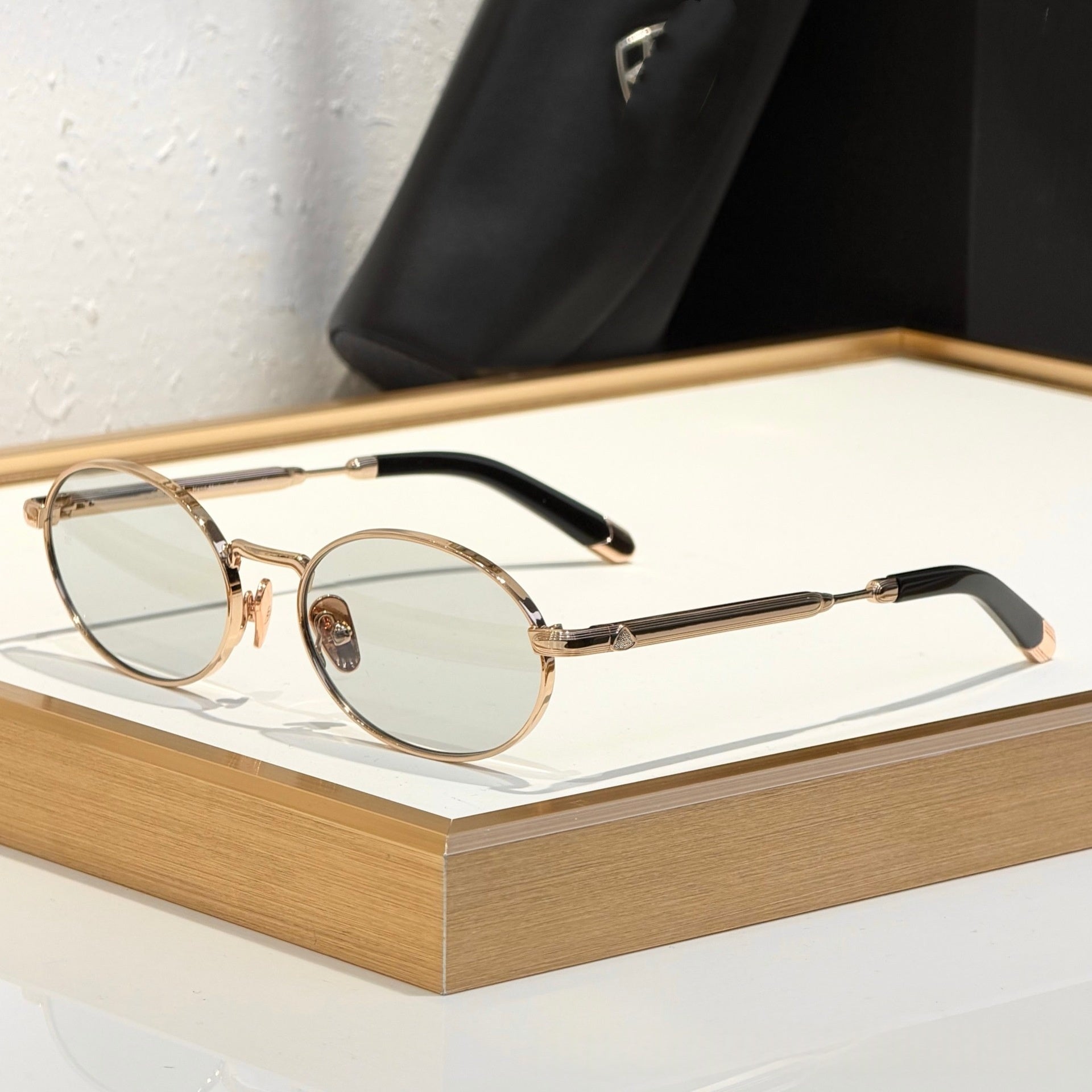 Casual And Versatile Metal Oval-frame Sunglasses