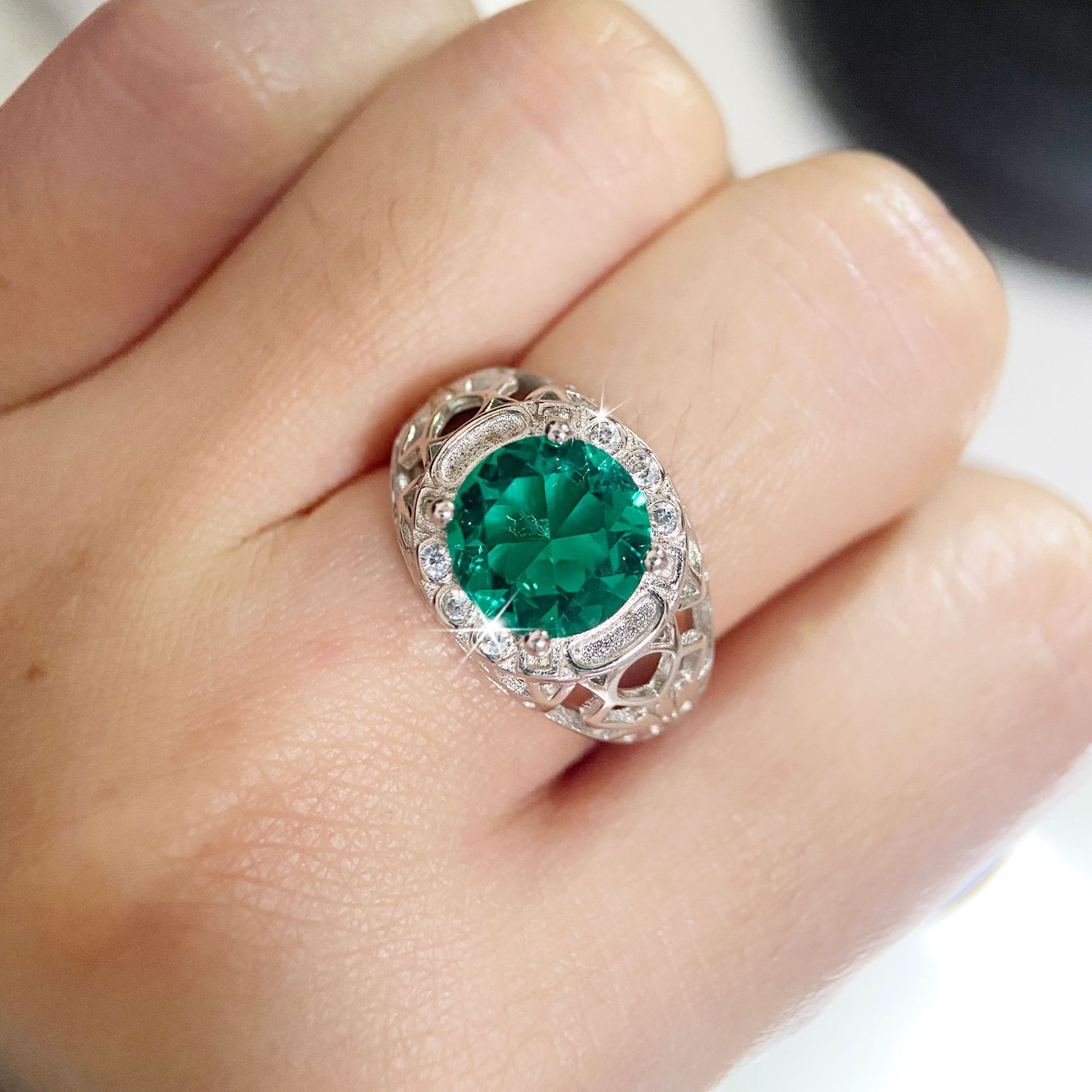 Creative Fashion Emerald Ring For Women
