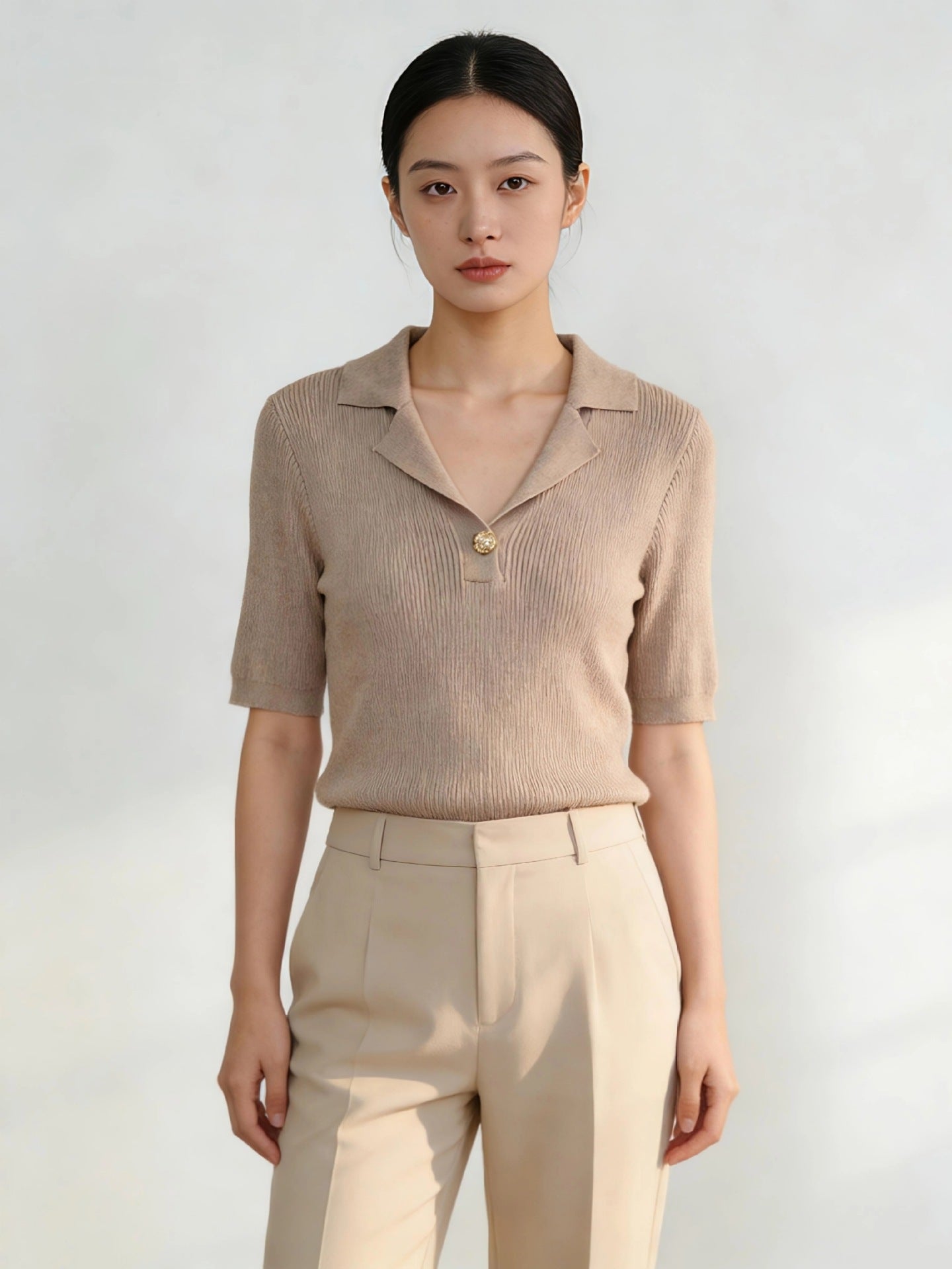 High-End Short-Sleeve Contrasting Color Lapel Knit Top