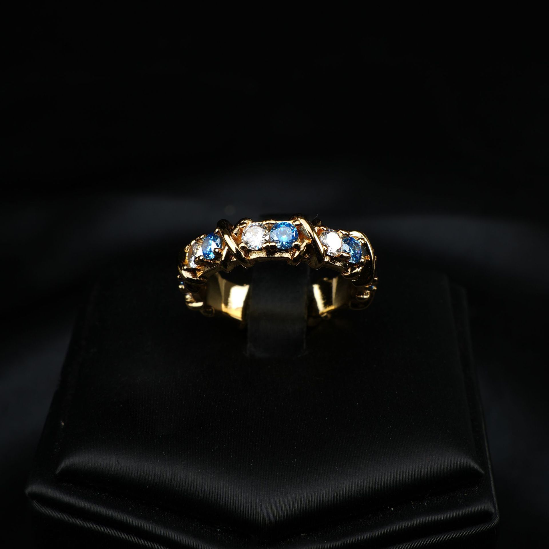High Carbon Zircon Cross Row Ring For Women, Live Stream Bestseller Band, Real Gold Plated Copper Light Luxury Daily Versatile Jewelry