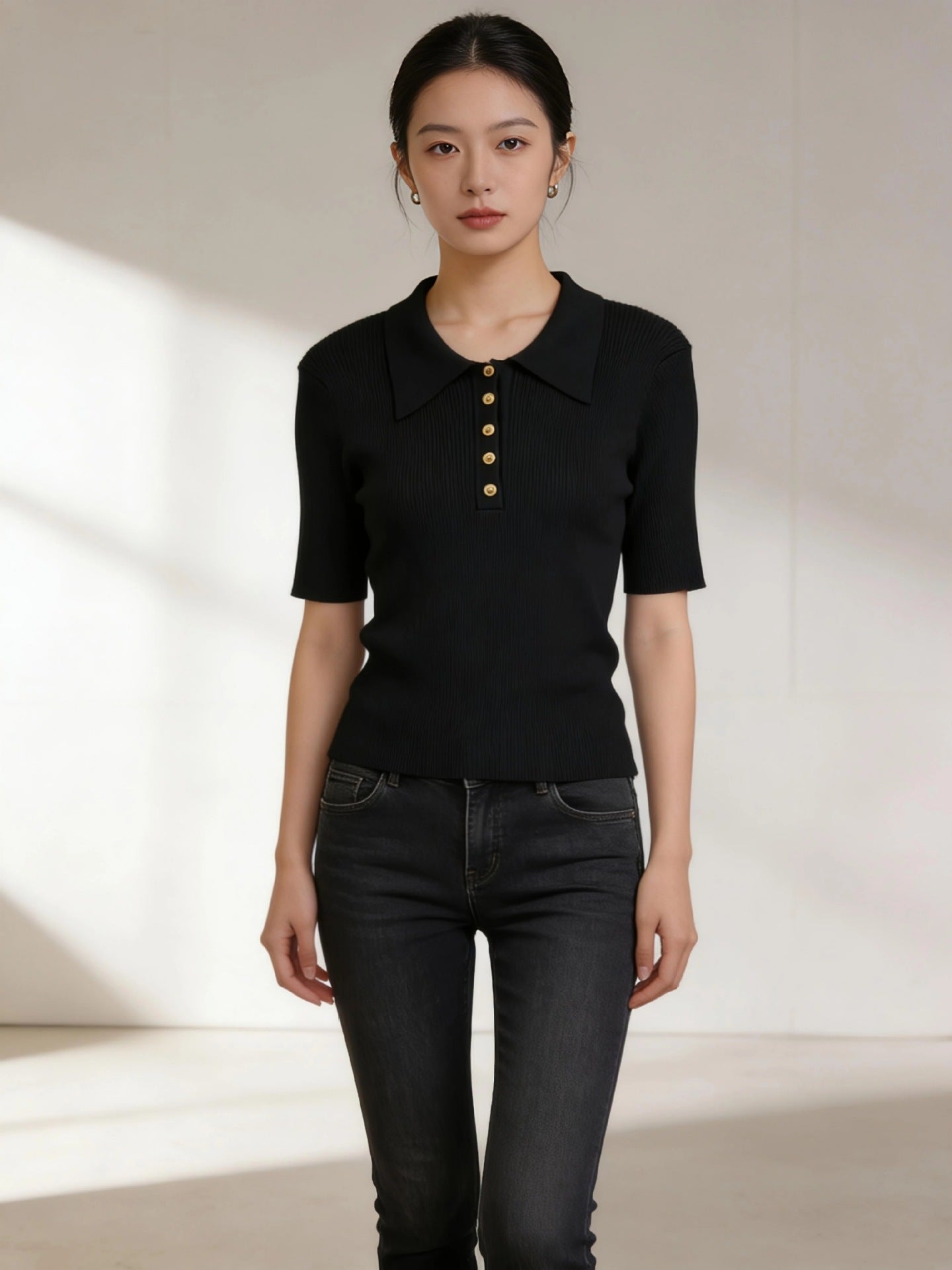 High-End Short-Sleeve Contrasting Color Lapel Knit Top