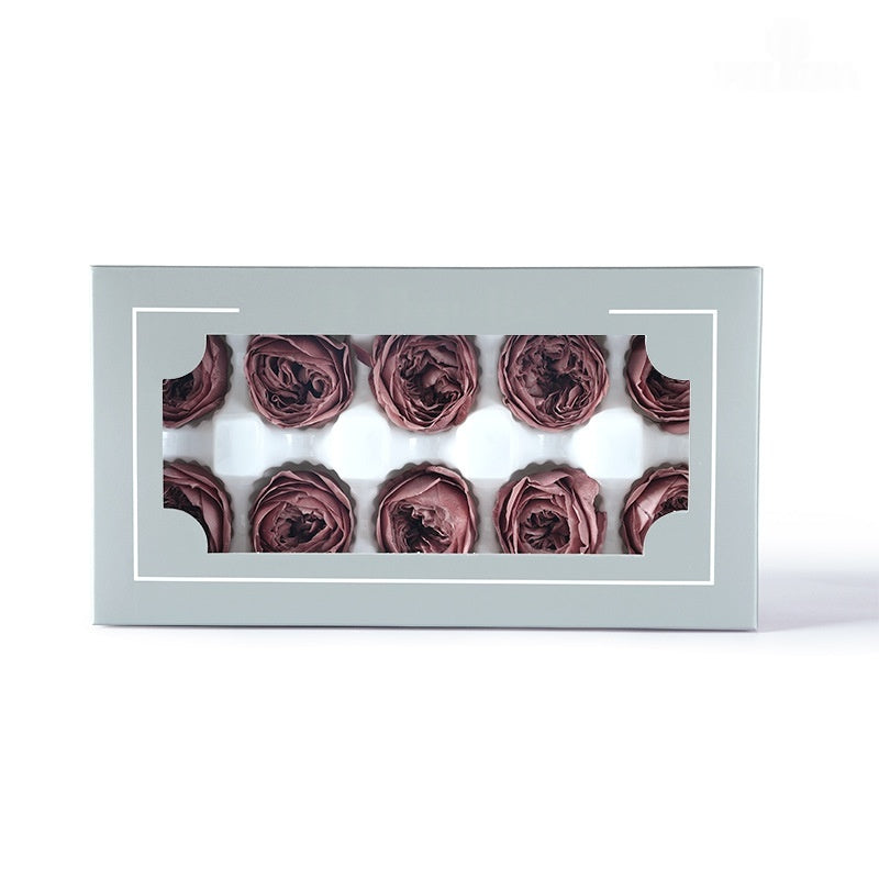 The Preserved Rose Bouquet Has Been Sealed With Resin