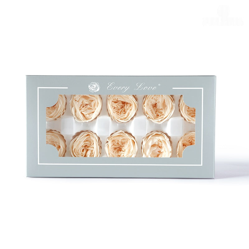 The Preserved Rose Bouquet Has Been Sealed With Resin