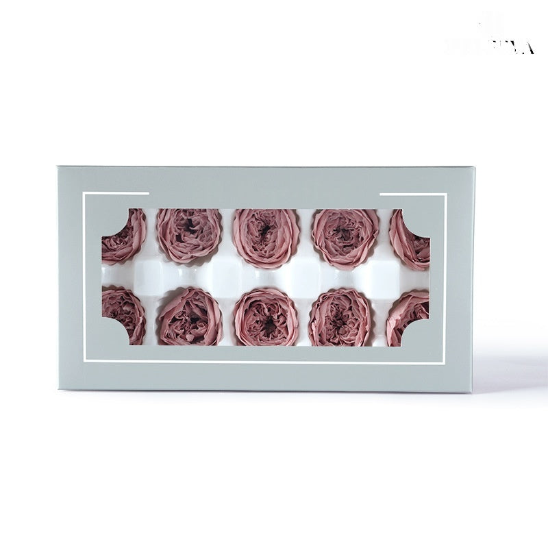The Preserved Rose Bouquet Has Been Sealed With Resin