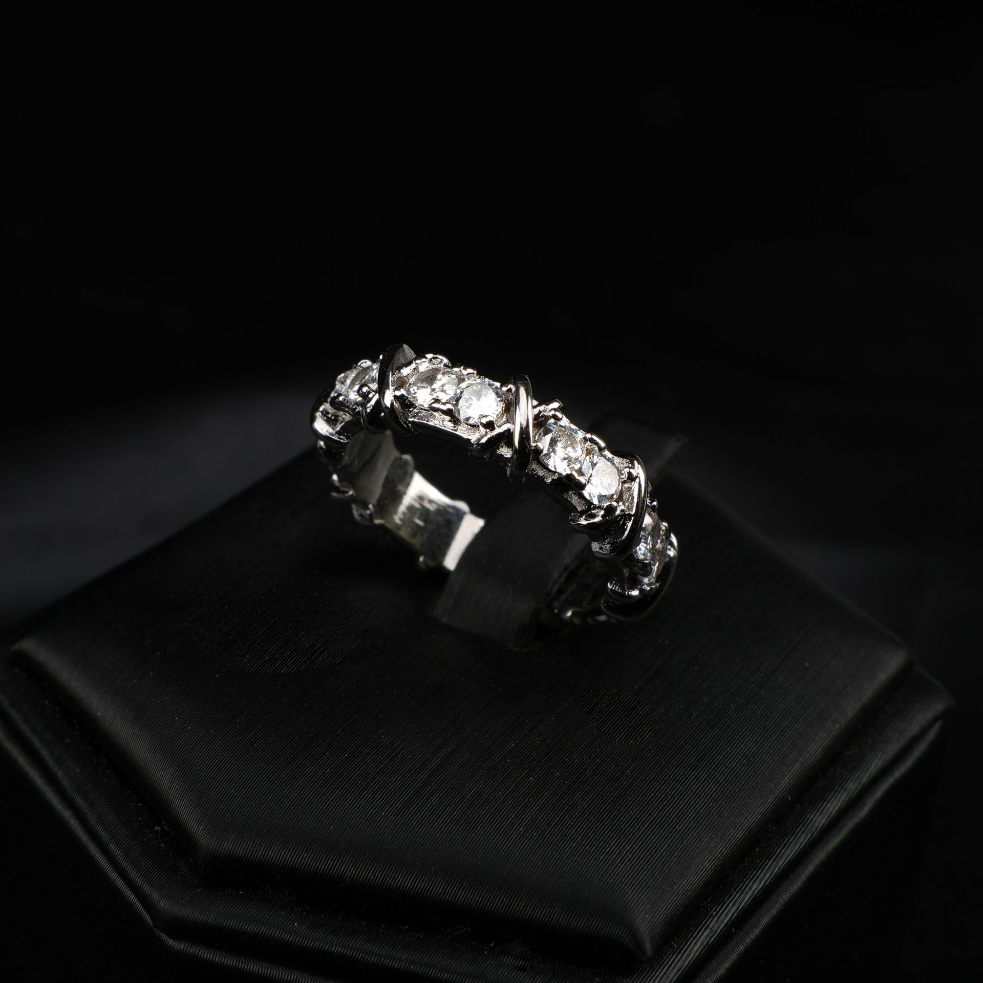 High Carbon Zircon Cross Row Ring For Women, Live Stream Bestseller Band, Real Gold Plated Copper Light Luxury Daily Versatile Jewelry